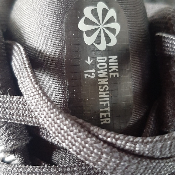 Nike running shoes - Picture 3 of 5